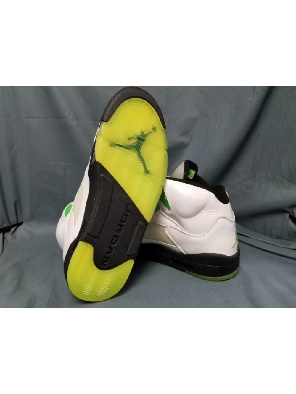 Jordan 5 Retro Quai 54 White Mens 467827 105 Size 9 NEW IN BOX!